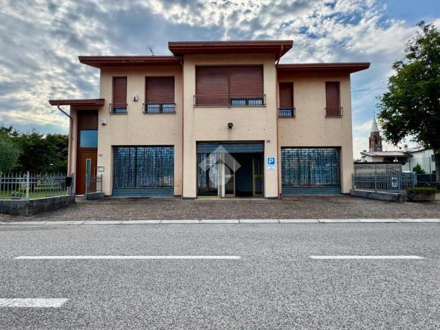 Negozio in affitto a San Giovanni Al Natisone
