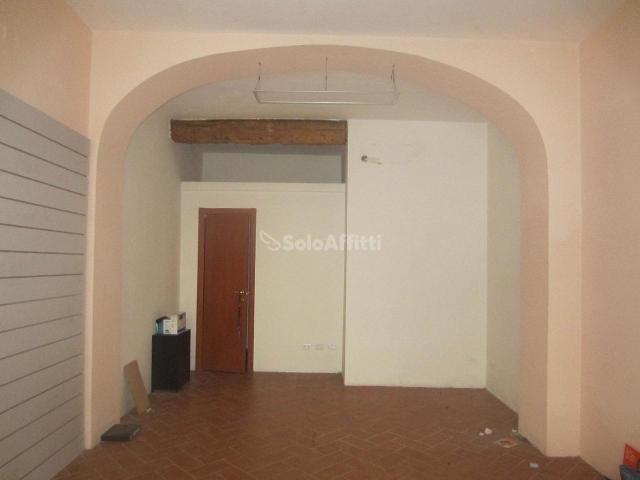 Negozio in affitto a San Giovanni Valdarno