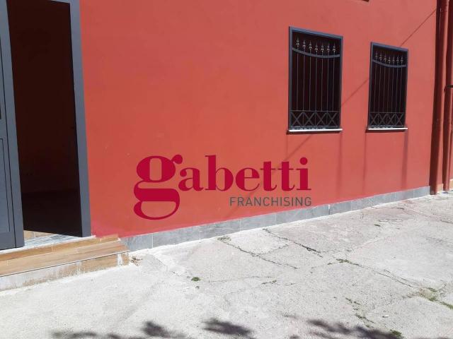 Negozio in affitto a San Nicola La Strada