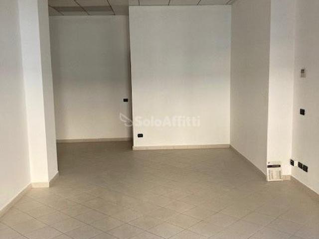 Negozio in affitto a San Vittore Olona