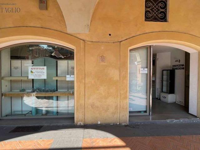 Negozio in affitto a Sassuolo