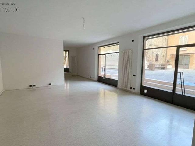 Negozio in affitto a Sassuolo