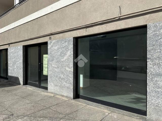 Negozio in affitto a Sondrio