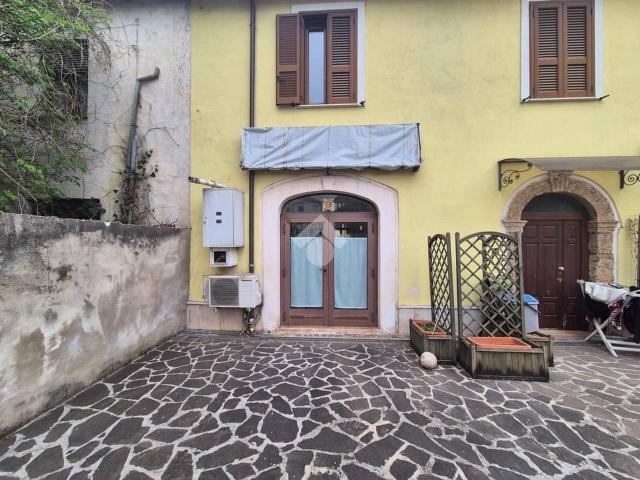 Negozio in affitto a Sora