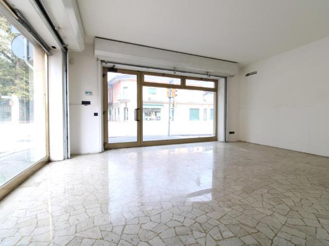 Negozio in affitto a Sovizzo