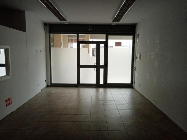 Negozio in affitto, Signa san mauro a