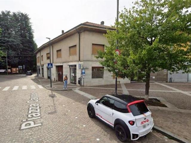 Negozio in Piazza Cavour a Meda
