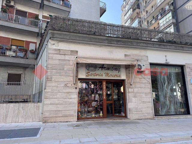 Negozio in vendita a Taranto