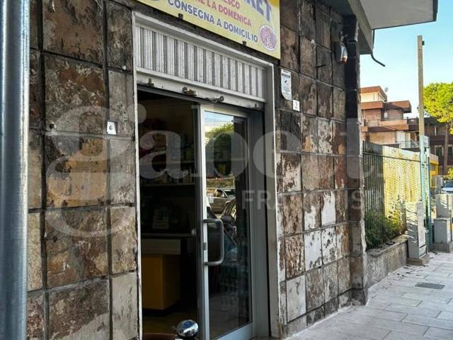 Negozio in vendita a Taranto