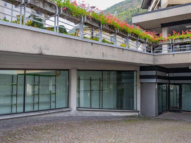 Negozio in vendita a Tirano