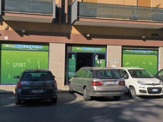 Negozio in vendita a Trani