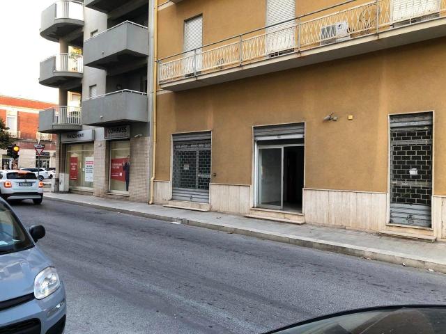 Negozio in vendita a Trapani