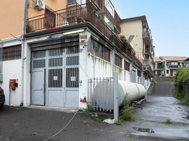 Negozio in vendita a Tremestieri Etneo