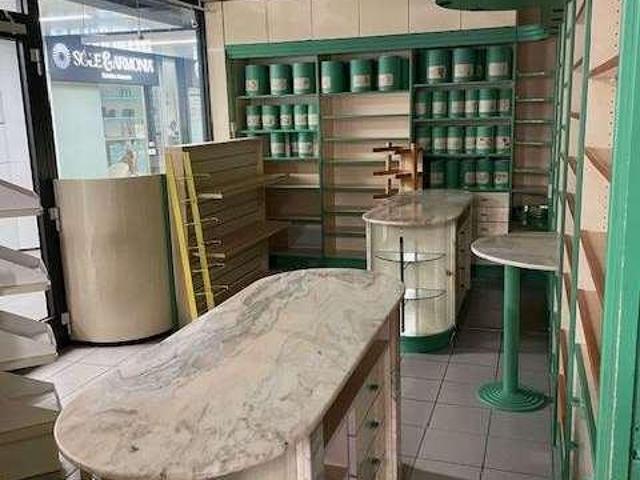 Negozio in vendita a Trento