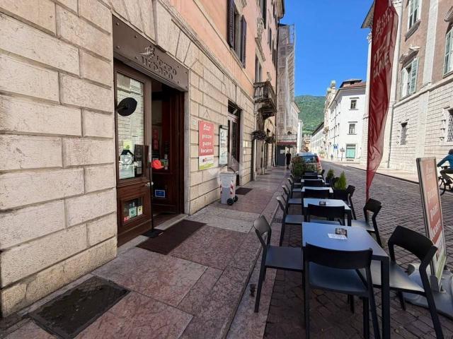 Negozio in vendita a Trento