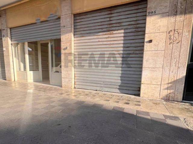 Negozio in vendita a Triggiano