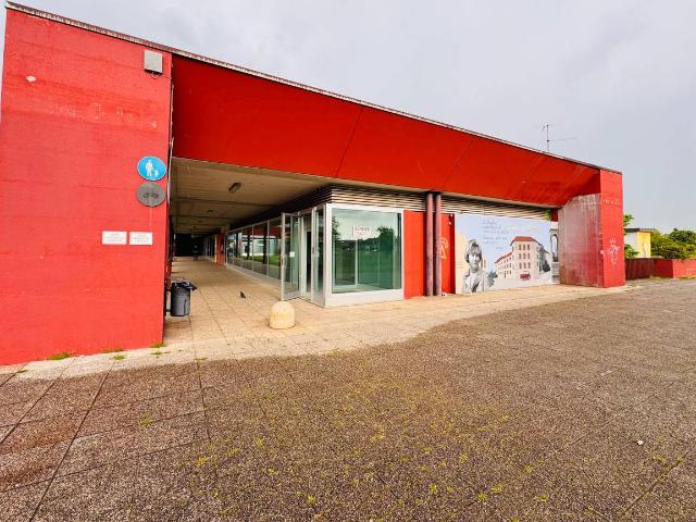 Negozio in vendita a Udine