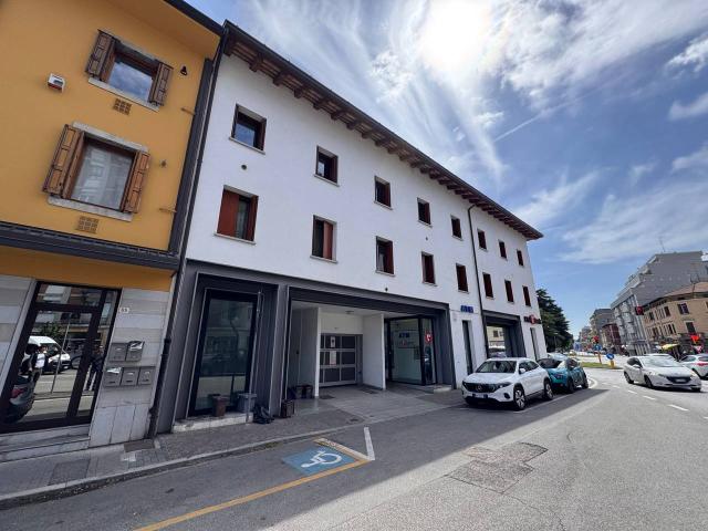 Negozio in vendita a Udine