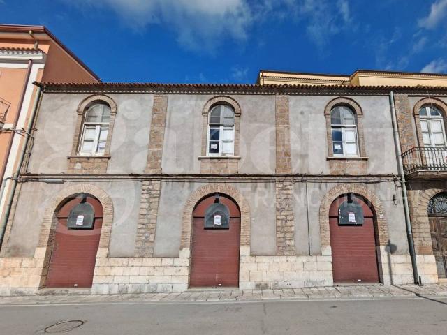 Negozio in vendita a Venafro
