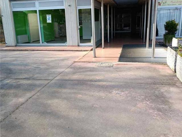 Negozio in vendita a Verbania