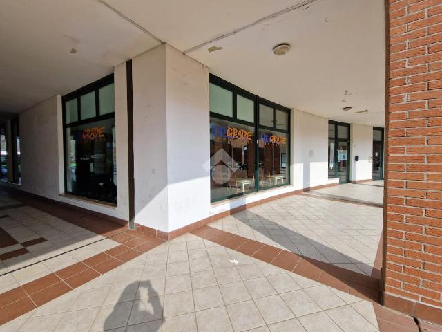 Negozio in vendita a Verona