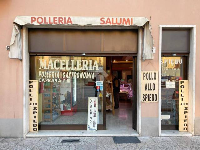 Negozio in vendita a Verona