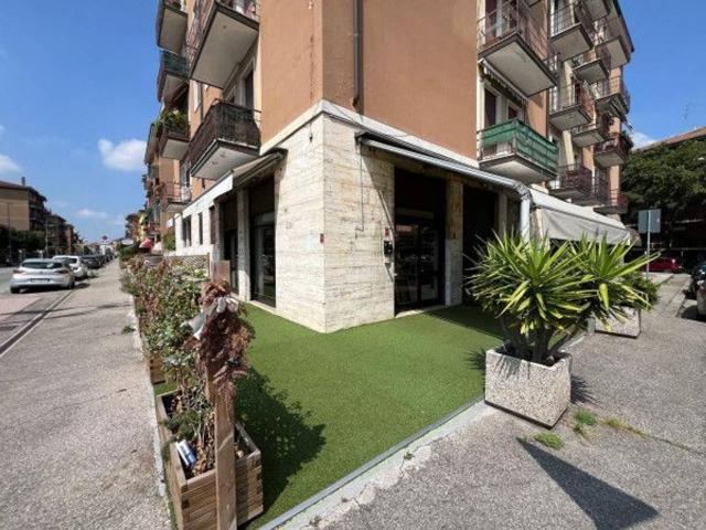 Negozio in vendita a Verona