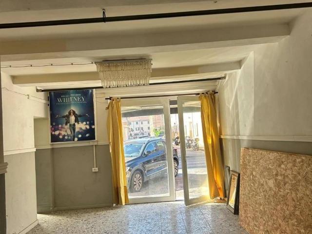 Negozio in vendita a Viareggio
