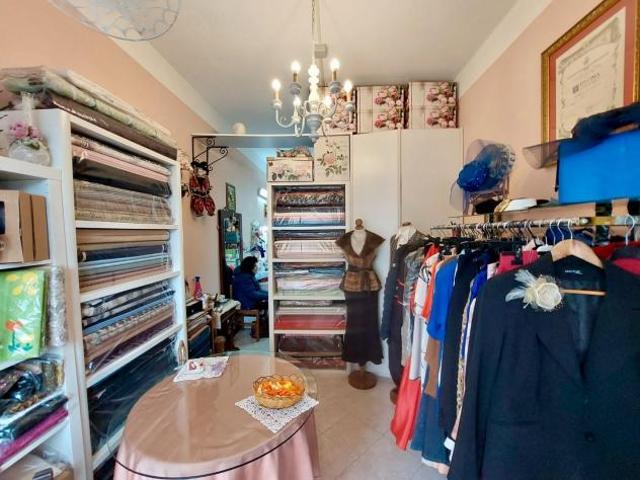 Negozio in vendita a Viareggio 30 mq Rif: 1304411
