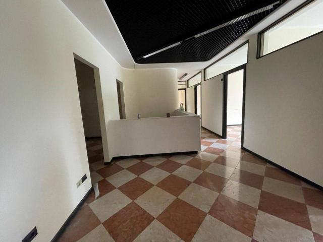 Negozio in vendita a Vicenza