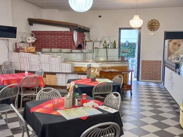 Negozio in vendita a Villafranca Di Verona