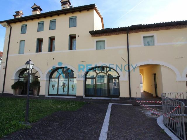 Negozio in vendita a Zane'
