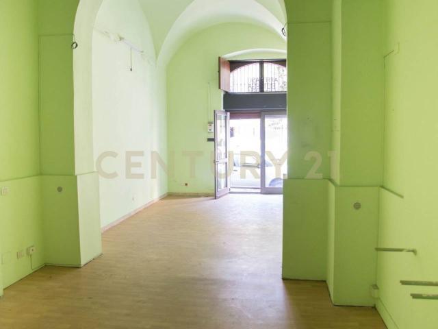 Negozio in vendita a Acireale