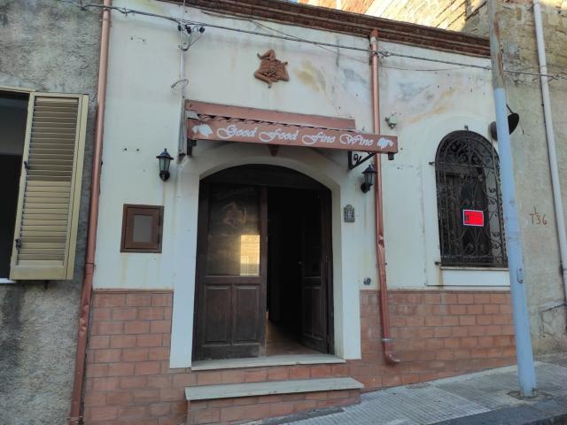 Negozio in vendita a Acquedolci