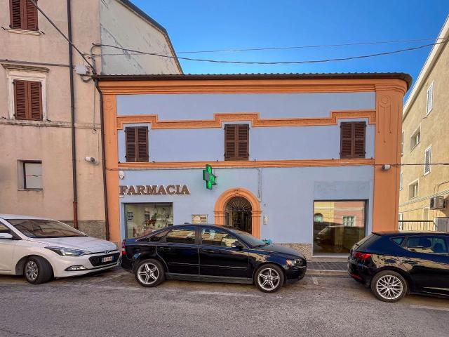 Negozio in vendita a Agugliano