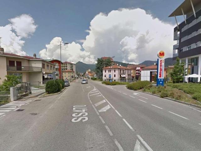 Negozio in vendita a Alme'