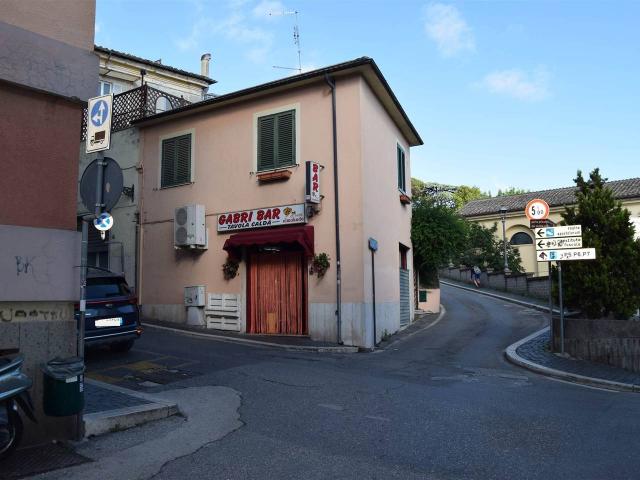 Negozio in vendita a Albano Laziale
