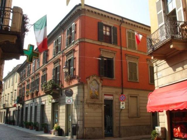 Negozio in vendita a Alessandria