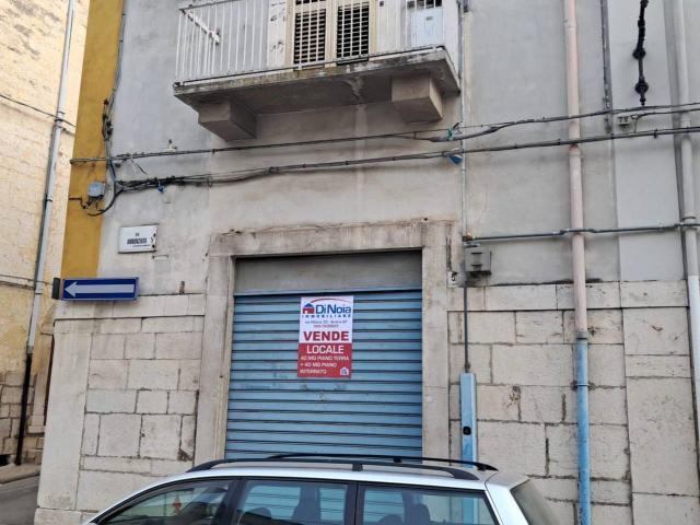 Negozio in vendita a Andria