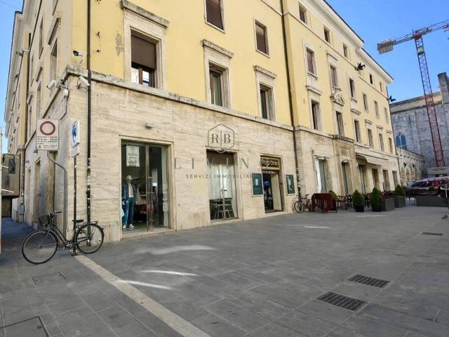 Negozio in vendita a Ascoli Piceno