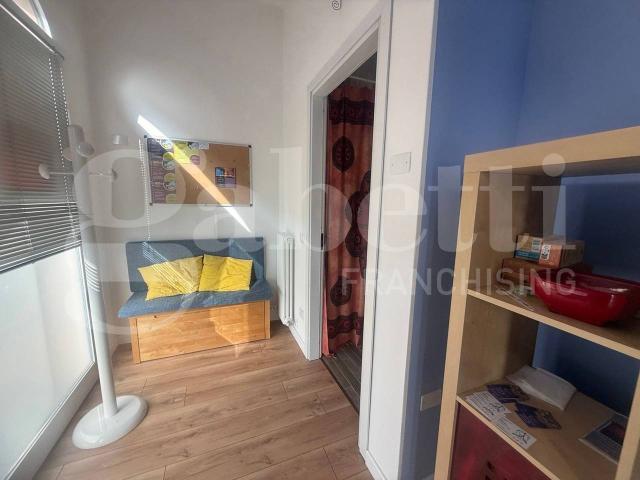 Negozio in vendita a Canzo