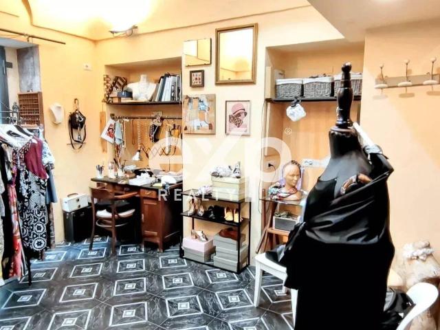 Negozio in vendita a Asti
