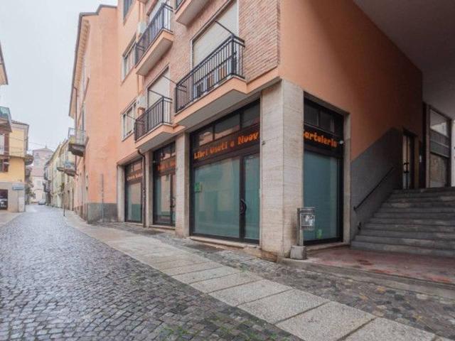 Negozio in vendita a Asti