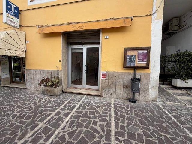 Negozio in vendita a Arrone