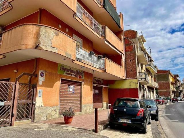 Negozio in vendita a Barcellona Pozzo Di Gotto