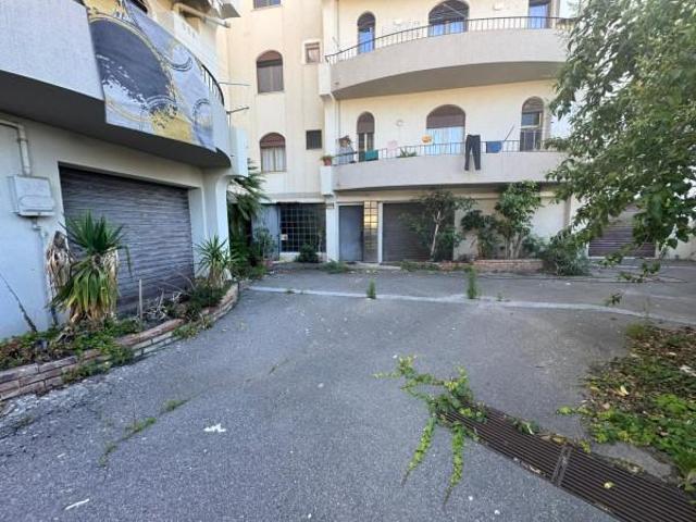 Negozio in vendita a Barcellona Pozzo Di Gotto