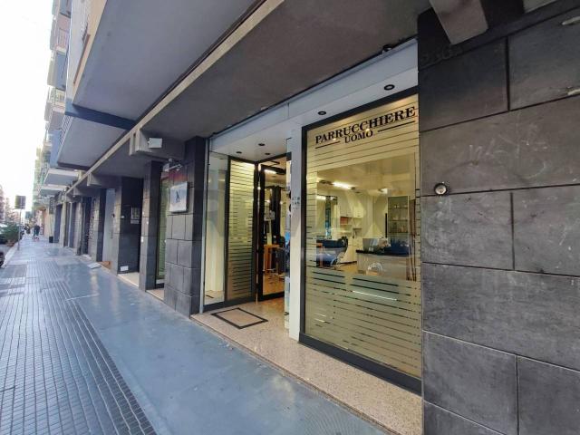 Negozio in vendita a Bari