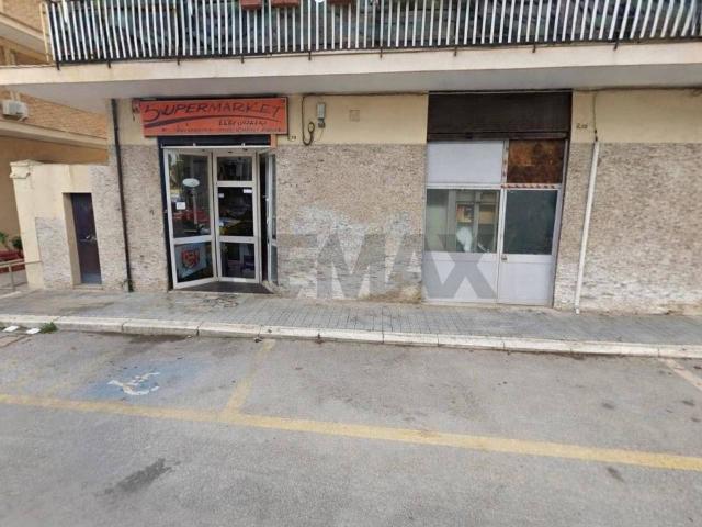 Negozio in vendita a Bari