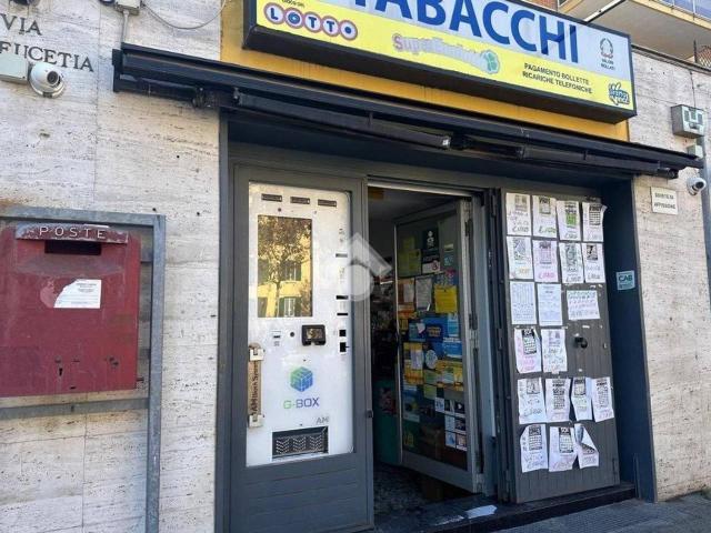 Negozio in vendita a Bari