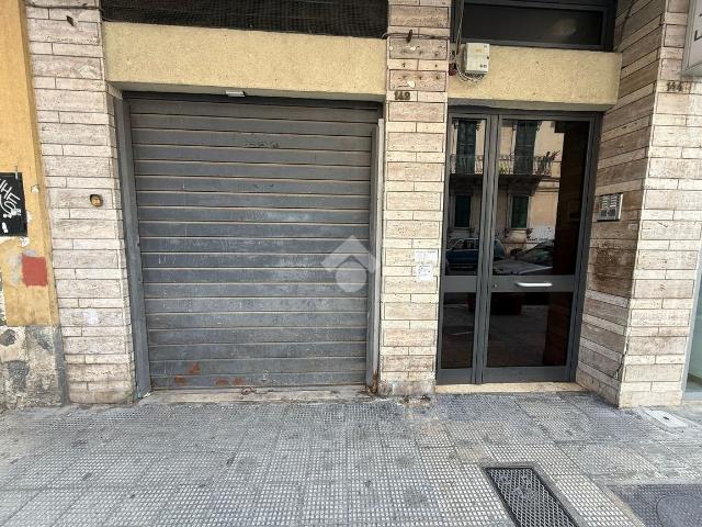 Negozio in vendita a Bari